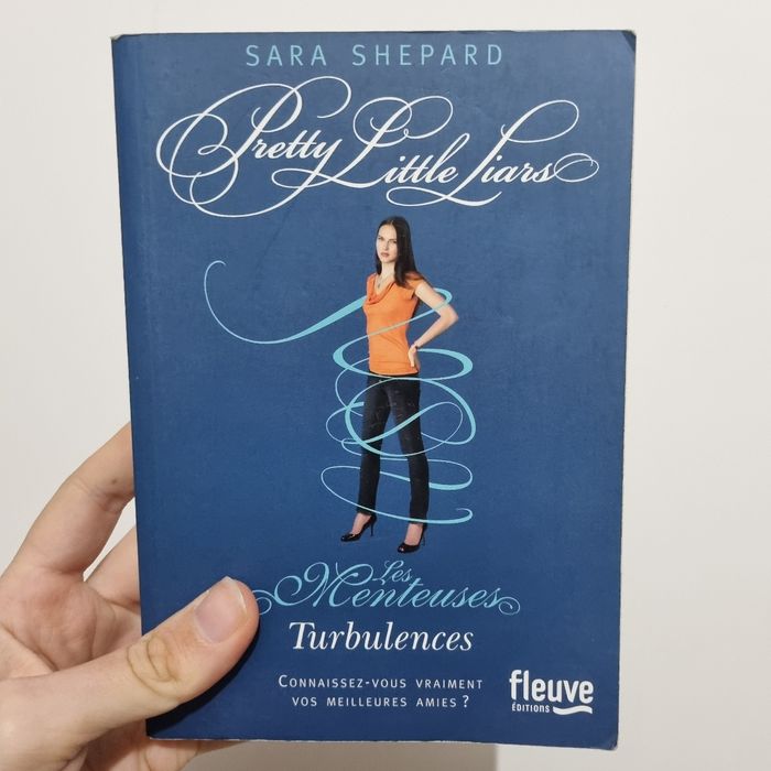 Pretty Little Liars les menteuses 12 Turbulences - photo numéro 1