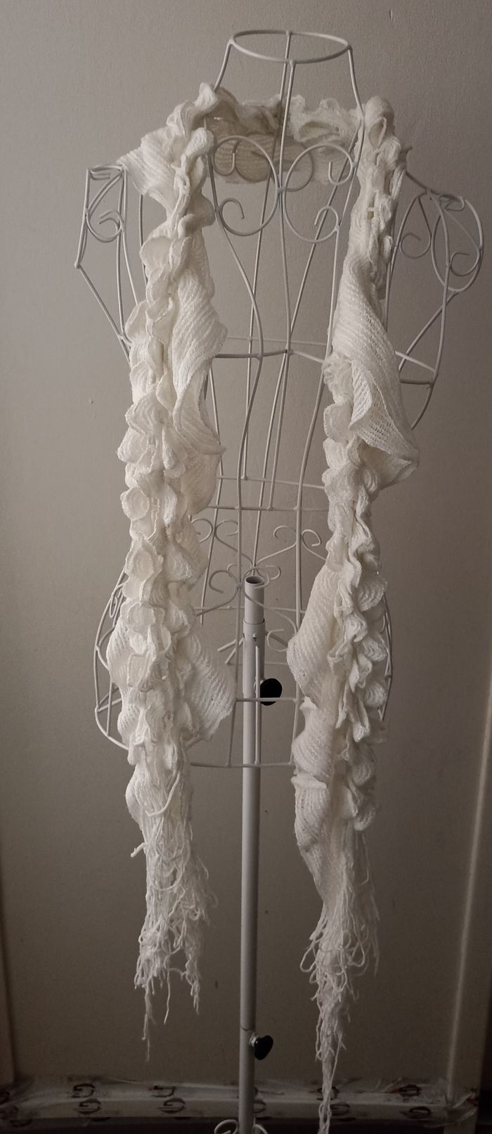 Echarpe chic & douce blanche à franges - Effet texturé ! - photo numéro 4