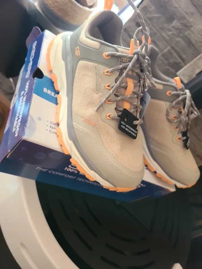 Chaussure skechers neuf - photo numéro 2