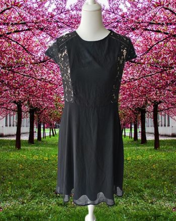 Robe noire avec sa dentelle, Dorothy Perkins, taille 40