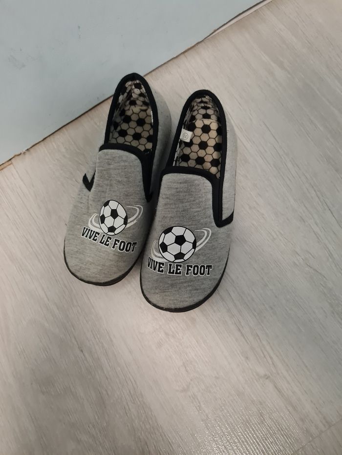 Chaussons "Foot" P33 comme neufs - photo numéro 2