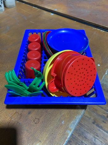 Égouttoir + vaisselle