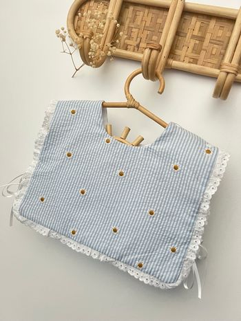 Bavoir plastron en seersucker taille 3-6 mois