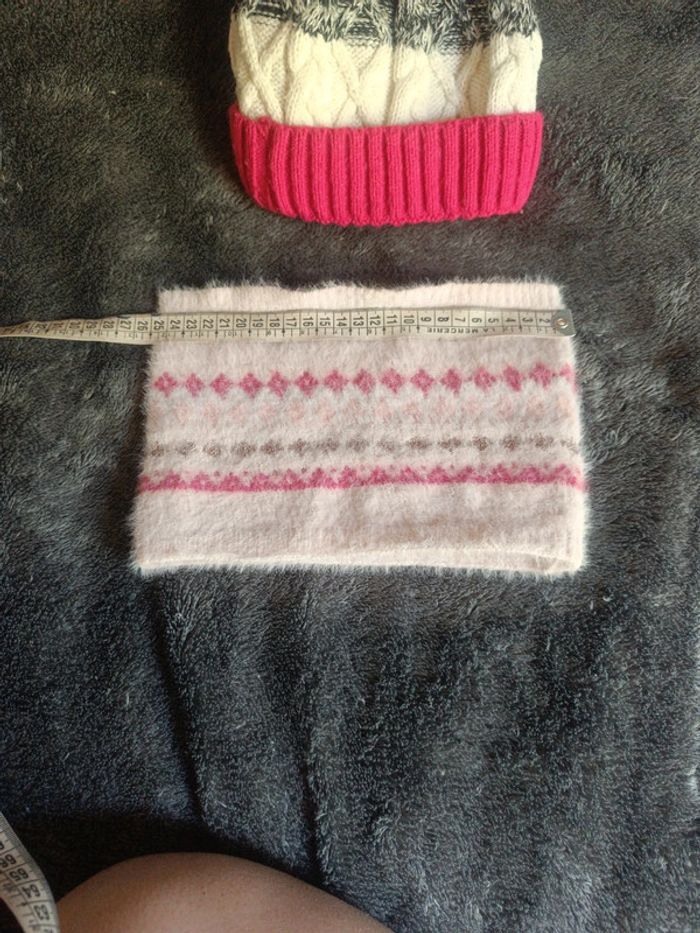 Lot hiver bonnet + tour de cou en très bon état - photo numéro 3