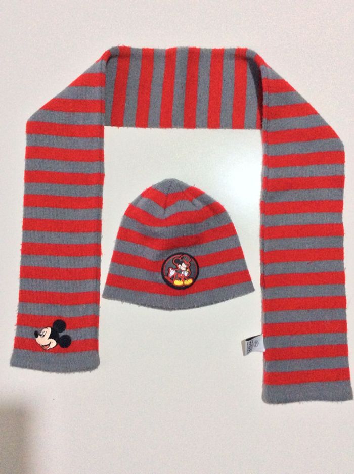 Écharpe et bonnet Mickey