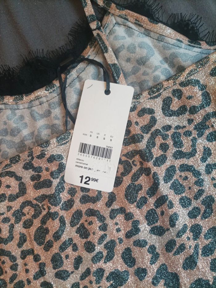 Haut neuf - photo numéro 5