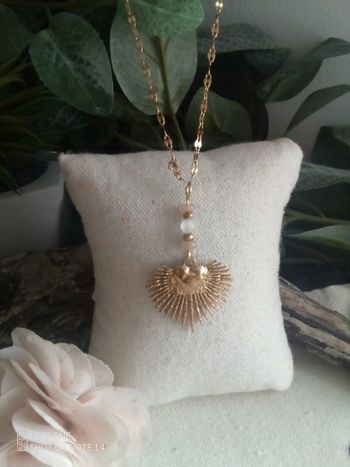 Collier cœur ensoleillé, pierre du soleil et sélénite