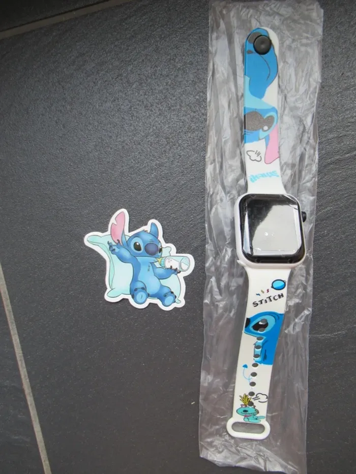 Montre numérique / digitale Stitch neuve