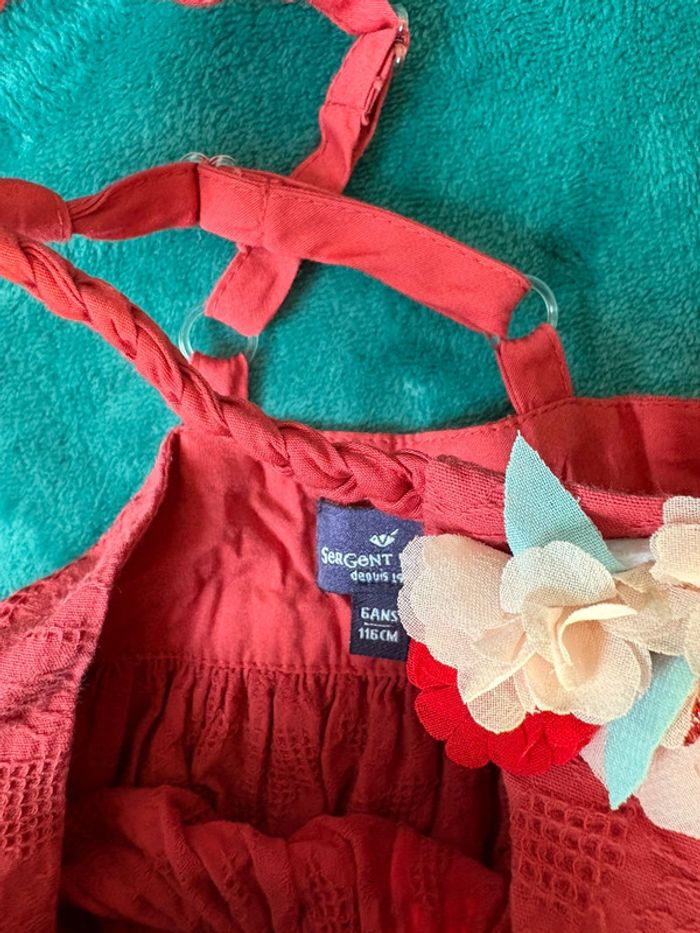 Robe rouge avec fleurs 6 ans - photo numéro 4