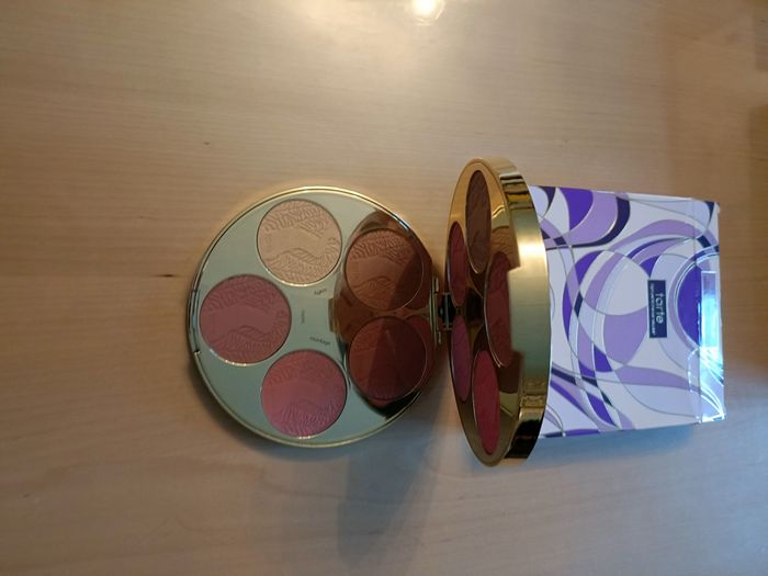 UNE PALETTE YEUX + UNE PALETTE BLUSH TARTE MARQUE AMERICAINE - photo numéro 4