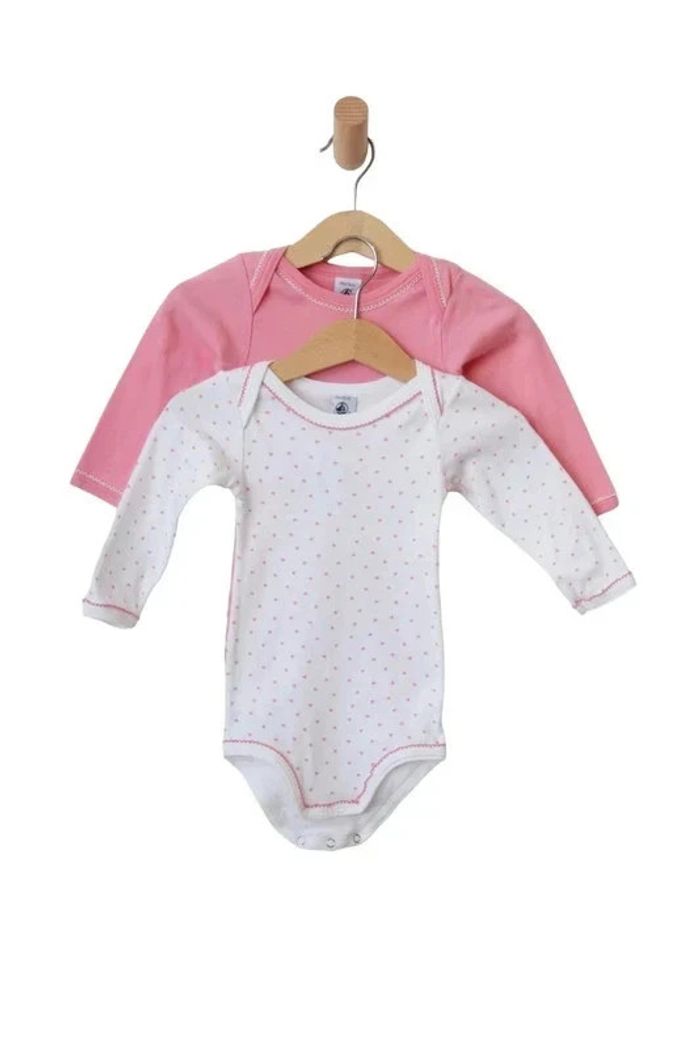LOT de 2 bodies manches longues blanc/rose - Petit Bateau 12 mois (74cm)