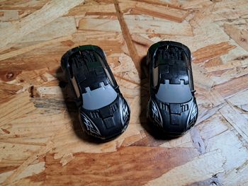 2 petites voitures transformer