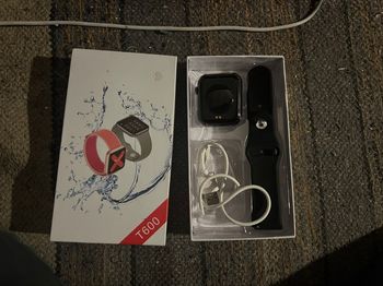 Montre connectée t600 neuve 