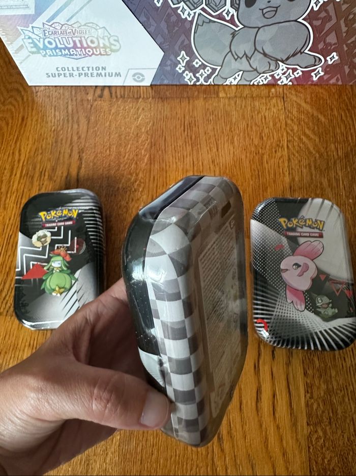 Pokémon mini tin foudre noire flammes blanches - photo numéro 3