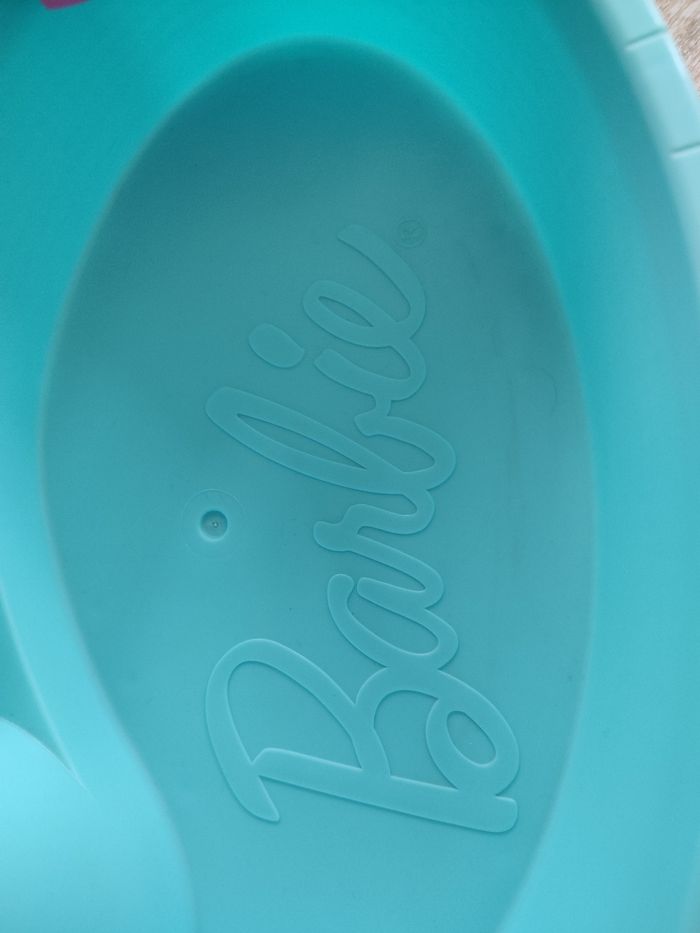 Piscine de Barbie - photo numéro 6