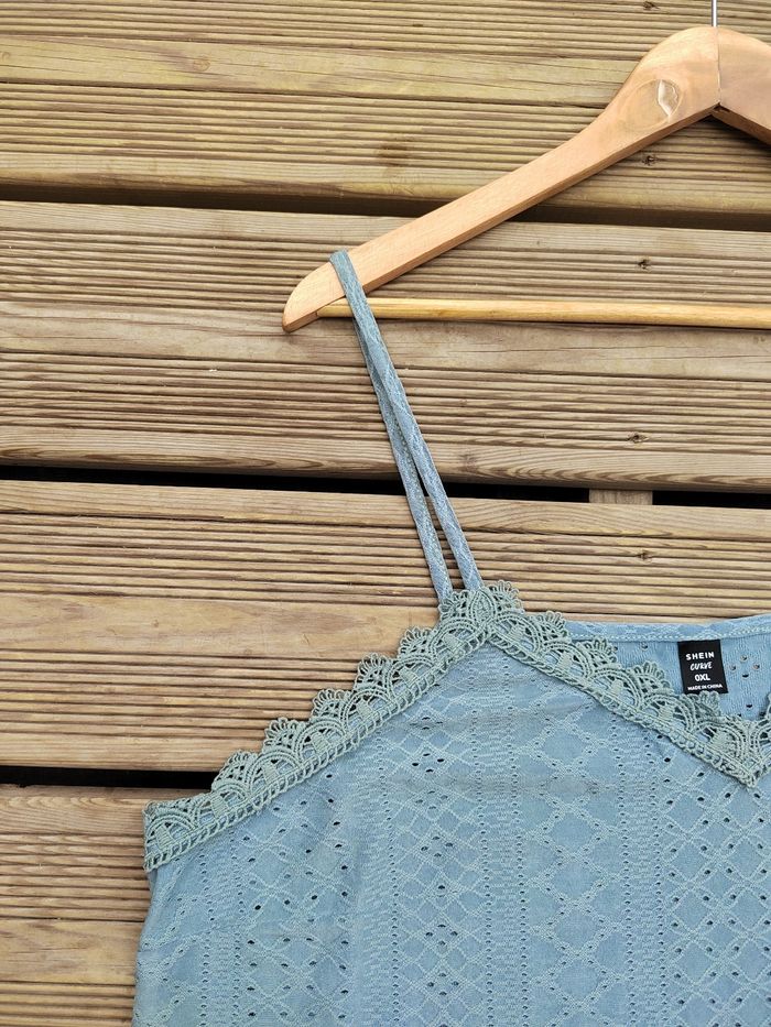 Top à fines bretelles à broderie anglaise – Vert – Shein 44 - photo numéro 6