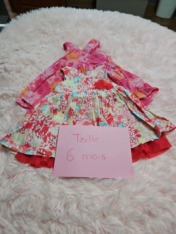 Lot 2 robes bébé