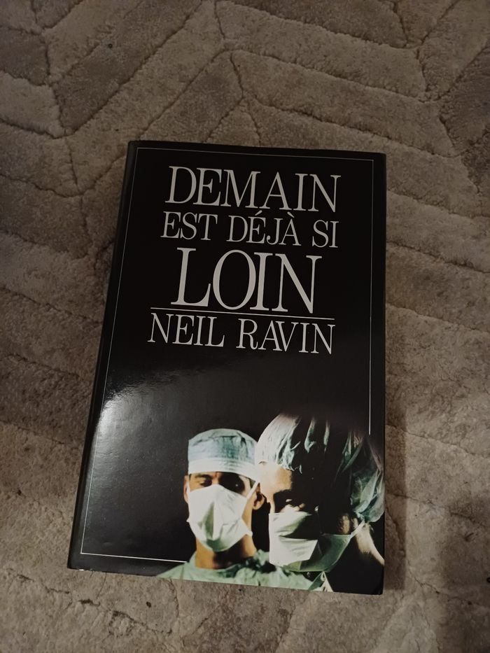 Livre Demain est déjà si loin