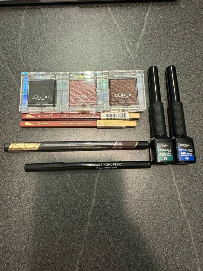 Lot maquillage l'Oréal Paris neuf