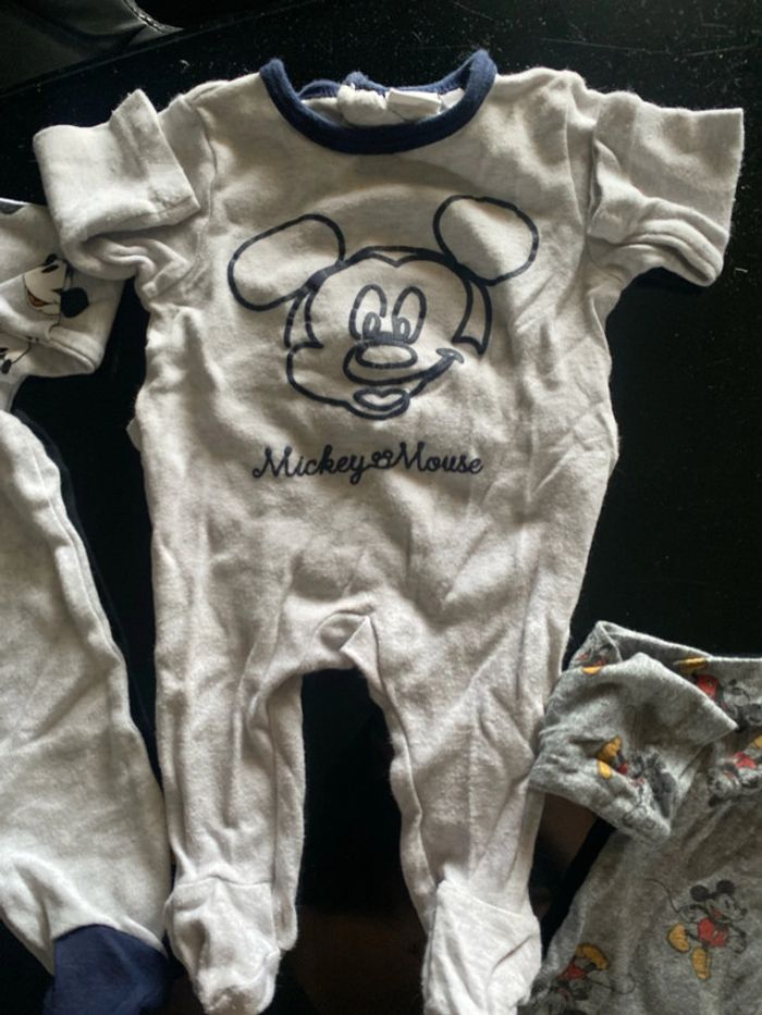 Lot pyjamas Mickey - photo numéro 4