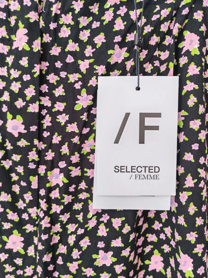 Pantalon large fleurs neuf - photo numéro 5