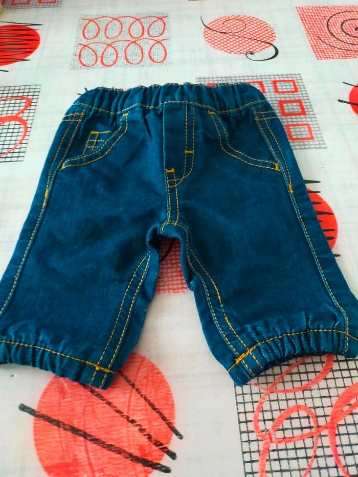 Pantalon en jean 1 mois