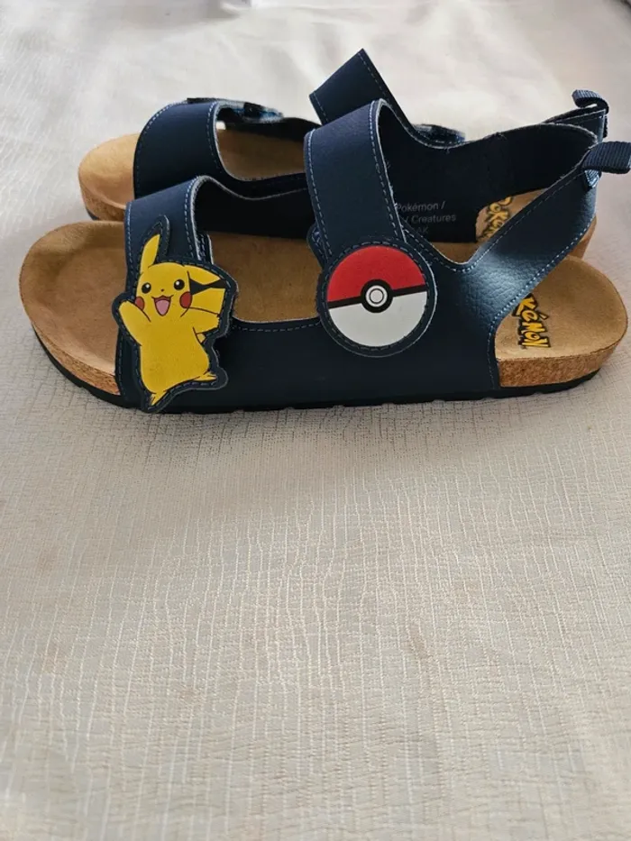 Sandale pokemon hm - photo numéro 2