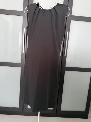 Robe noire fluide