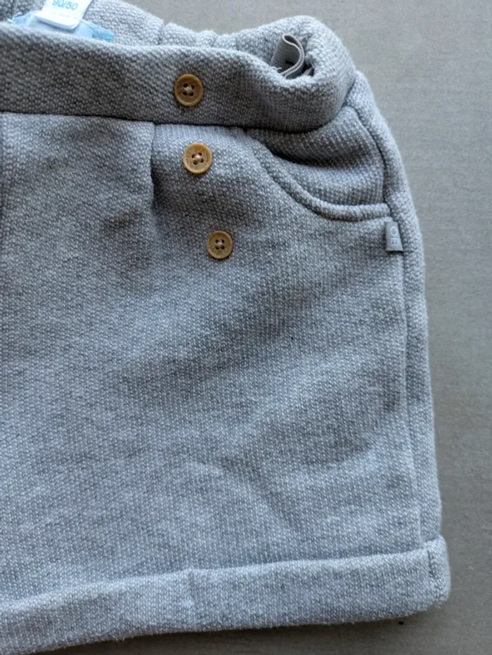 Très joli short hiver 3 ans - photo numéro 3