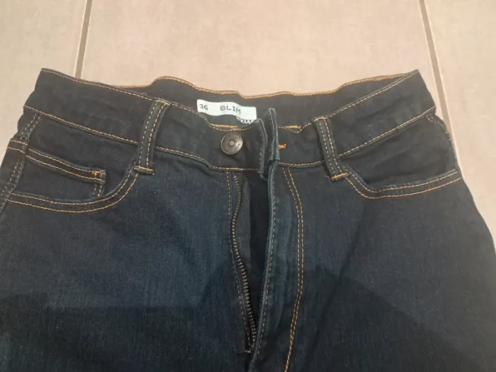 Short slim kiabi taille 36 neuf - photo numéro 2
