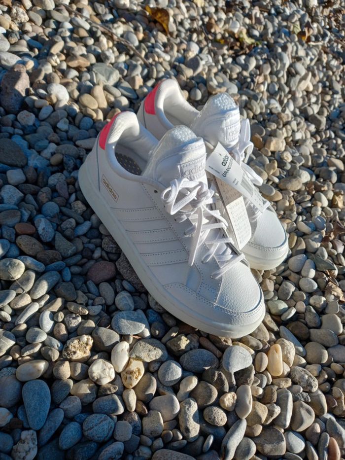Chaussures Grand Court !