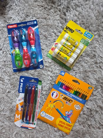 Lot fournitures scolaires colle uhu stylo pilot stabilo crayon bois pastel bic tipp ex correcteur
