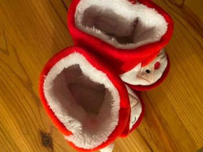 Chaussons chauds père noël fourrés - photo numéro 3