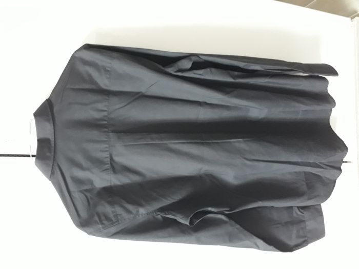 Chemise noire homme manches longues Kiabi  taille M  ( 39 – 40 ) - photo numéro 2