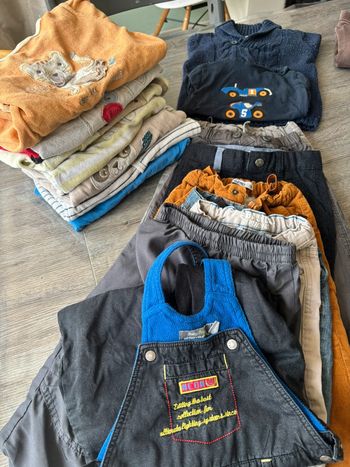 Lot vêtements garcons 18mois