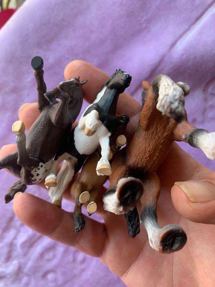 4 figurines chevaux collection panini et shire - photo numéro 2