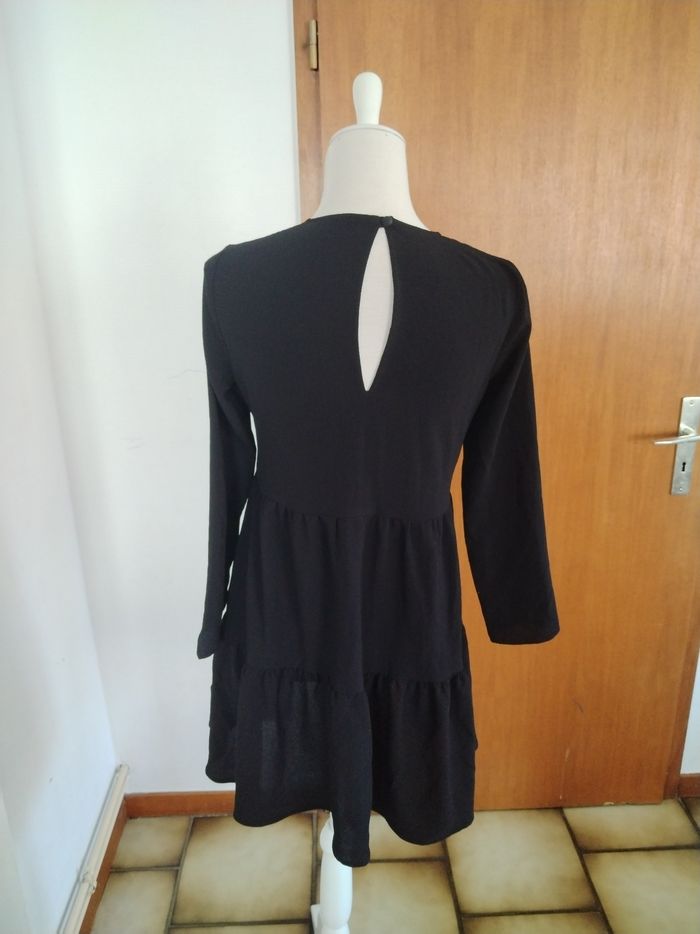 Robe ample neuve (carton 6) - photo numéro 2