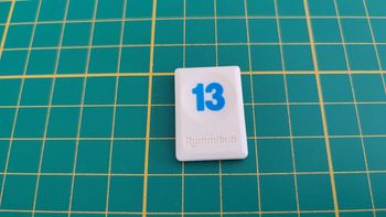 Tuile chiffre 13 treize bleu jeu de société Rummikub Le rami des chiffres jeu de voyage Hasbro #C68