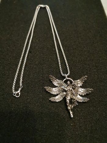 Collier et pendentif gothique 3D