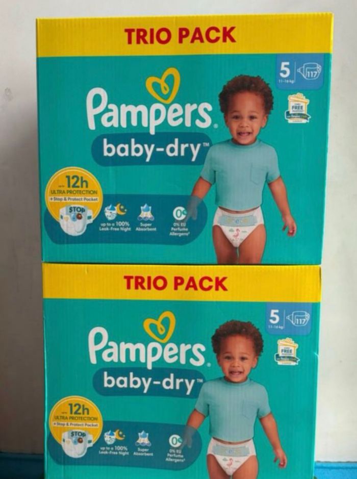 Deux troi pack de couches Pampers taille 5 normal