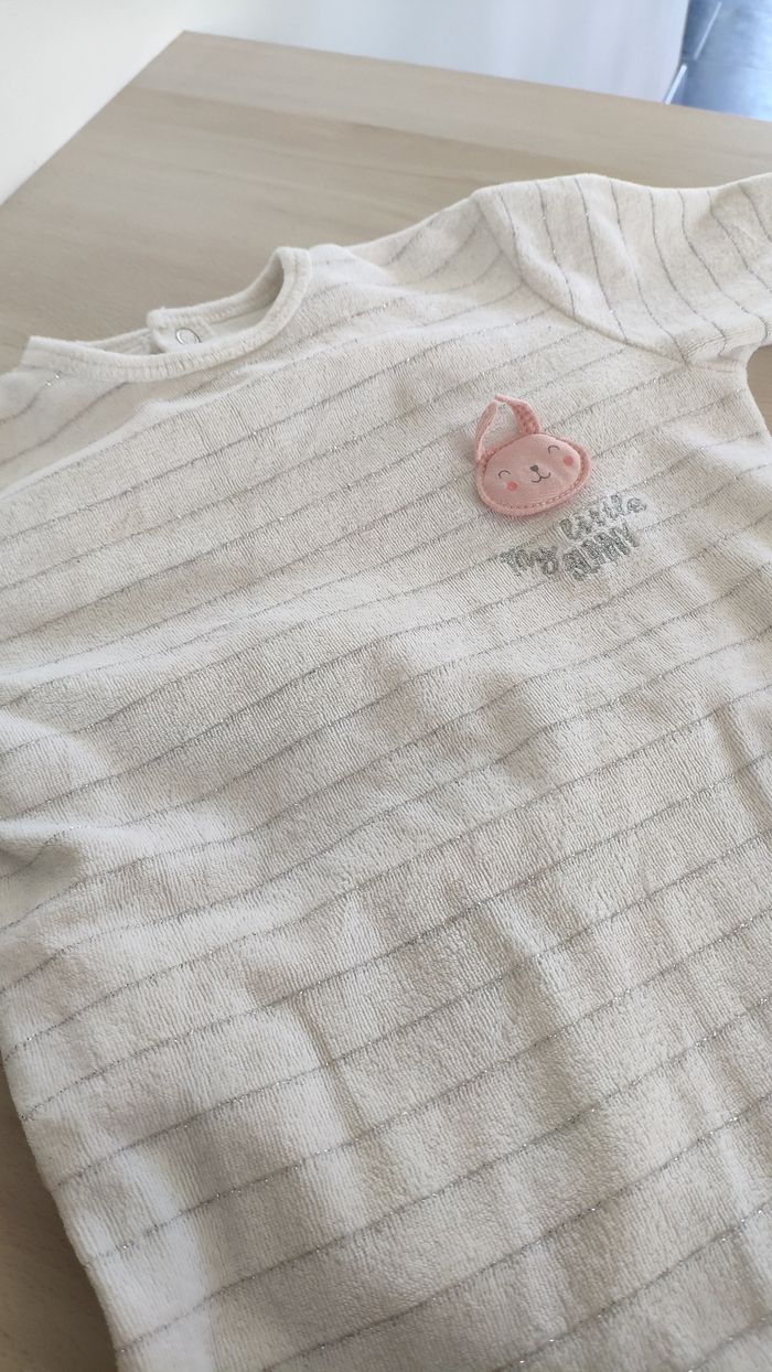 Pyjama blanc mixte lapin brillant Kiabi 18 mois - photo numéro 2