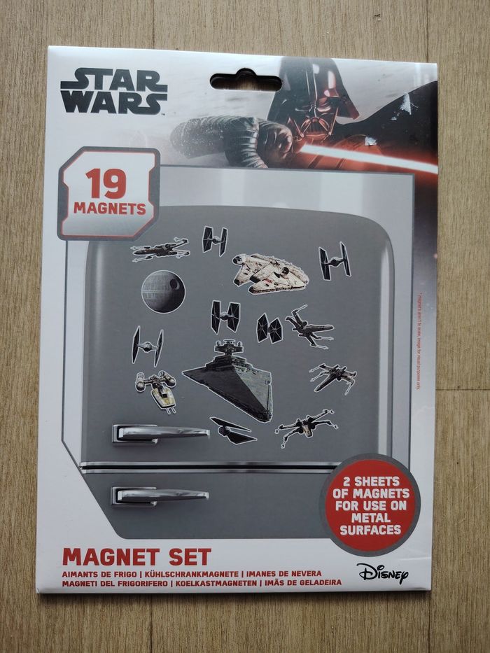 Set de 19 magnets star wars sous pochette scellée