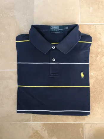 Polo Ralph Lauren homme L marine rayures, logo jaune excellent état sauf micro tâche