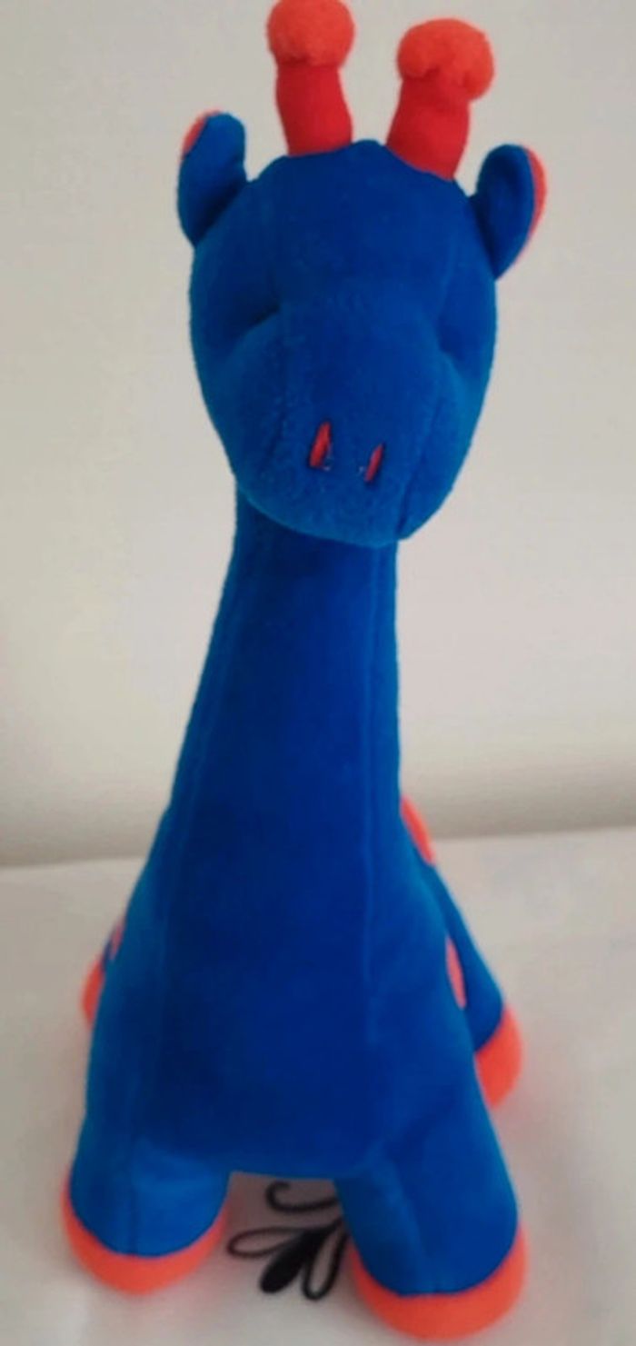 Peluche  girafe bleu et rouge 31cm CP international - photo numéro 5
