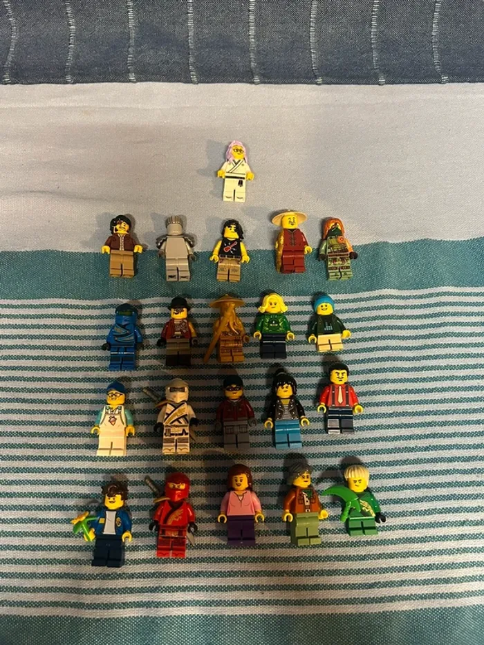 Lot figurines ninjago issues du set Ningao city gardens 71741