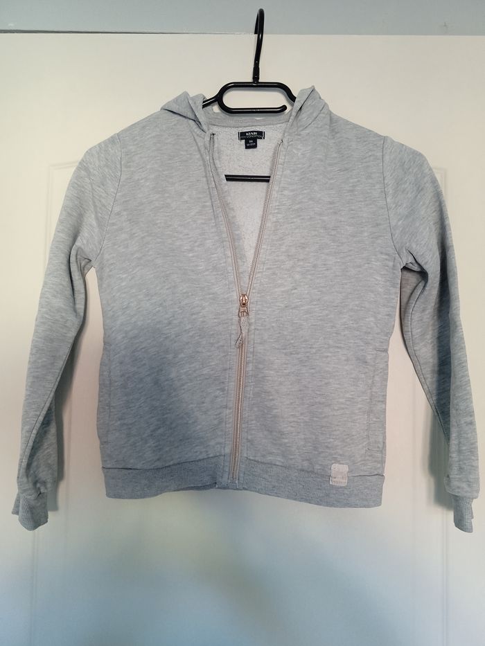 Veste zippée à capuche 8 ans