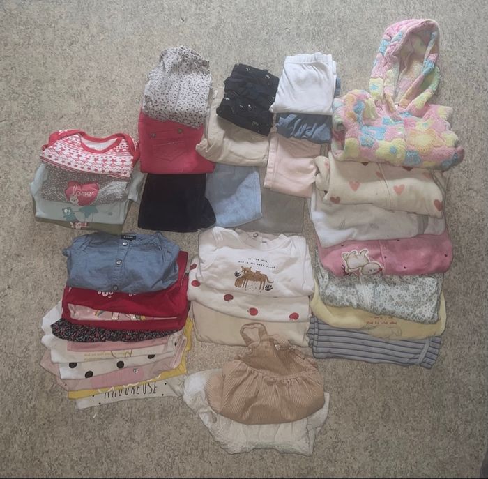 Lot vêtement bébé fille Multimarques 3M