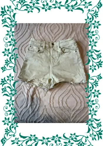 Short jeans jaune pale 32