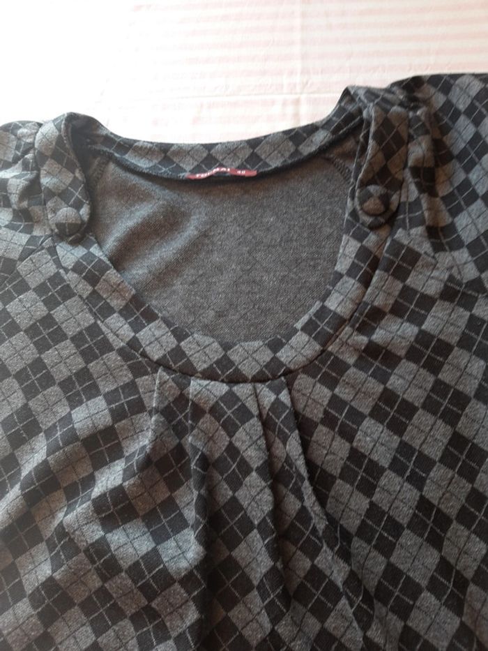 Joli petit haut taille 40 - photo numéro 2