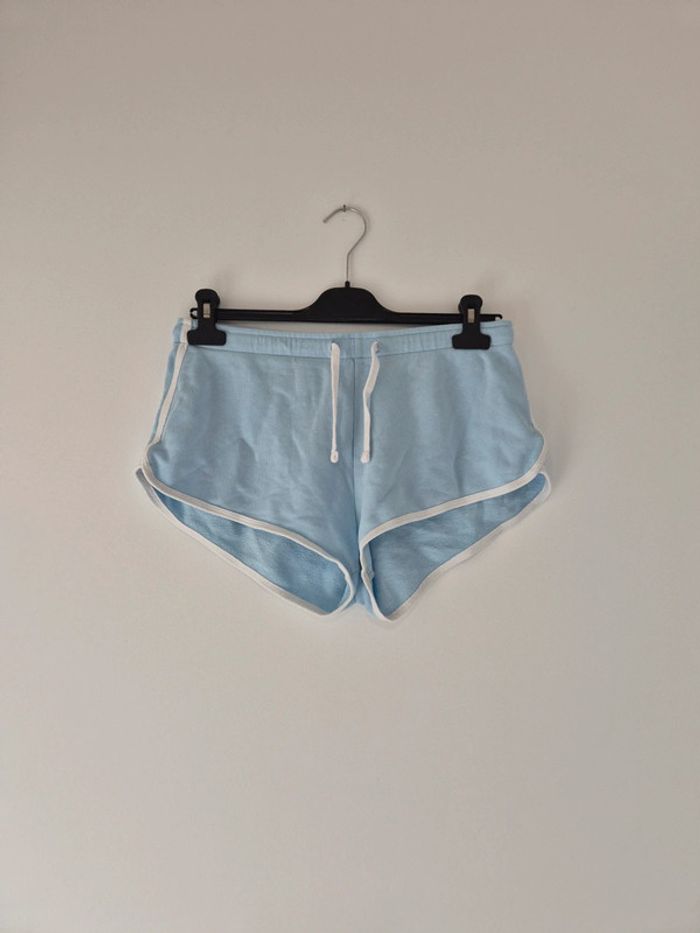Short bleu clair